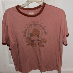 American Eagle women’s t-shirt, size medium, color is a salmon/mauve